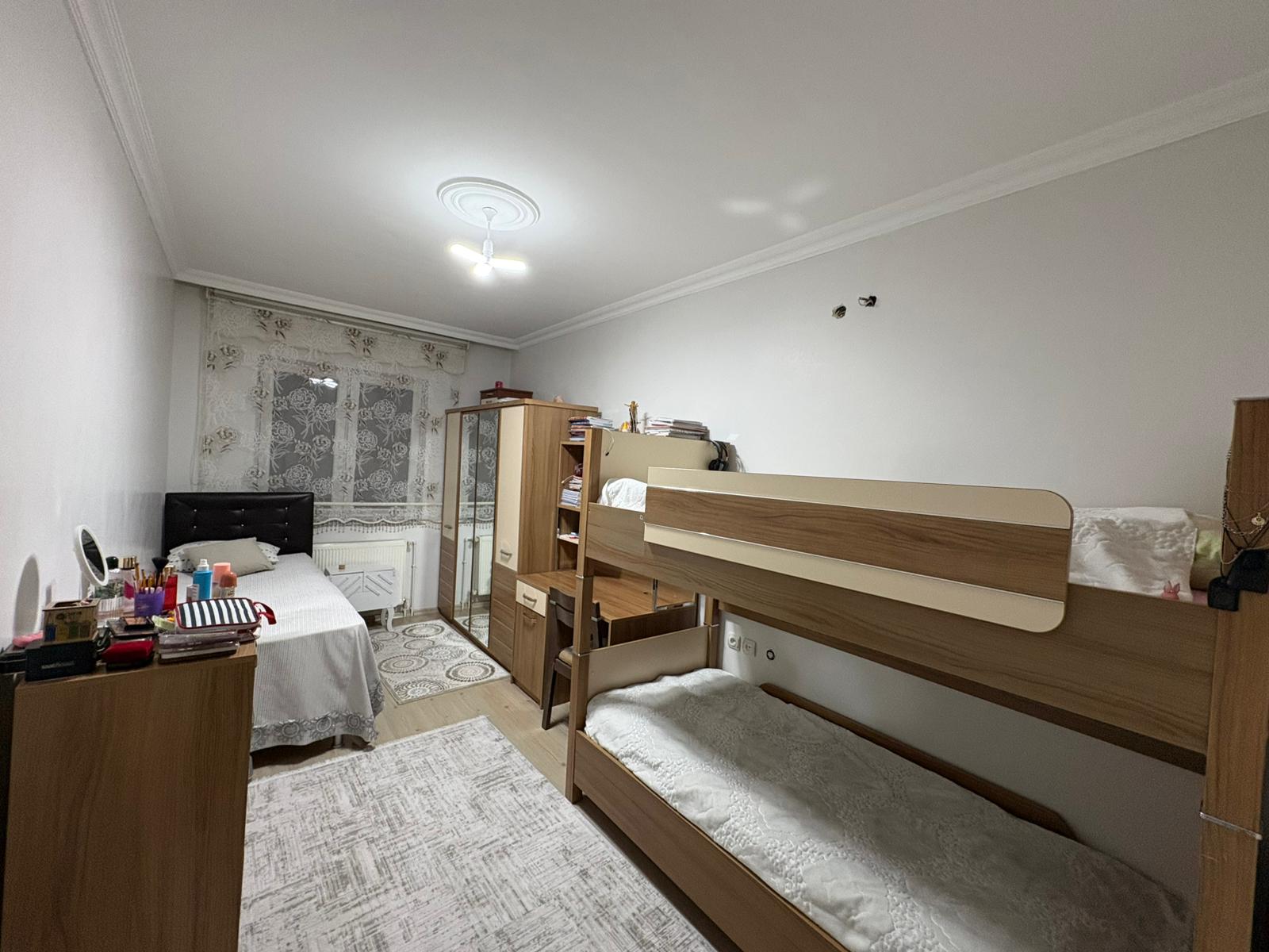 YILDIZKENT'TE SATILIK DAİRE